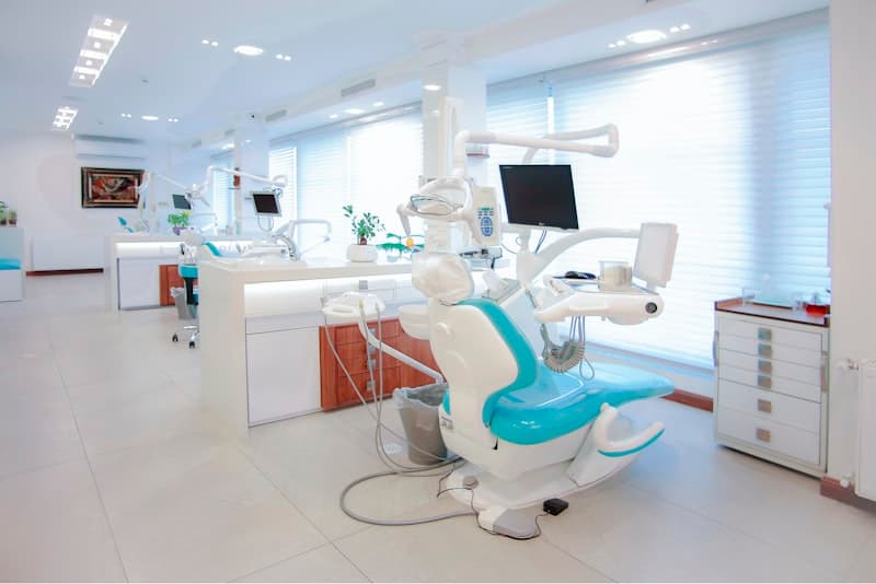 Paciente sorrindo na Dream Smile Odontologia
