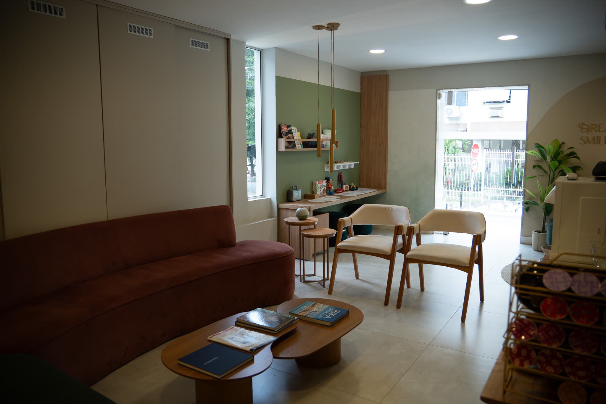 Recepção da Dream Smile Odontologia no Jardim Guanabara, Ilha do Governador